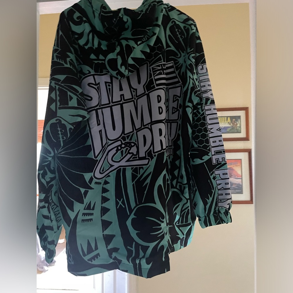 Windbreaker jacket size L stay humble and pray Hawaii